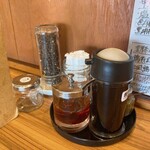 麺童豊香 - 卓上