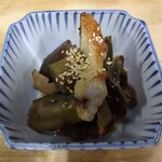 とん八 - なすとちくわの炒め煮 400円(税込)(2024年6月5日撮影)