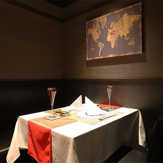 大切な日には鉄板焼き会食・記念日・接待に最適な完全個室を完備