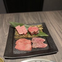 近江うし焼肉 にくTATSU 日本橋室町店 - 
