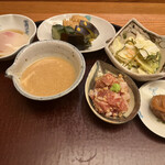 日本料理 太月 - 量少なめコース２５３００円。食事のおかず。カマとろといぶりがっこの和え物が絶品でした。