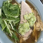 熊王ラーメン - アップで