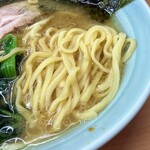 二代目 梅家 - 酒井の麺は普通茹ででモチモチ。