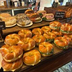 London Bagel Museum Anguk - 