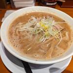 大阪 ラーメン研究所 - 魚介濃厚とんこつラーメン！