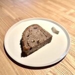 レスピラシオン - ⑦ぶどうの酵母を使った雑穀のカンパーニュと六条麦のカンパーニュ