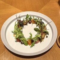 LULL - ③10種福井県産野菜、へしこのバーニャカウダ、チーズのクランブル