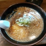 俺の麺屋 - 醤油（ノーマル）です。タマゴかけ飯おいしい☆