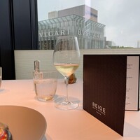 ベージュ アラン・デュカス 東京 - 