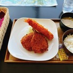 森の風 - あじフライ定食、エビフライ一本追加