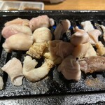 しなもん堂 - 「マルチョウ」590円、「牛上ミノ」790円（2024.6/4）