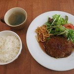 創作鉄板料理&ホットサンドダイナー teppan! - ランチメニュー　手ごねジューシーハンバーグ