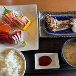 三崎「魚市場食堂」 - 