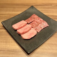 焼肉うしごろ 新宿三丁目店 - 