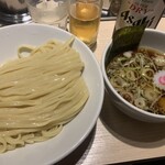 東京アンダーグラウンドラーメン 頑者 - 