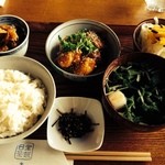 日常茶飯 - 本日の一汁三菜