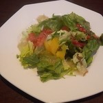 Takasago San Choume Baru - セットのサラダ