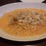 Takasago San Choume Baru - エビとキノコのトマトクリームパスタ