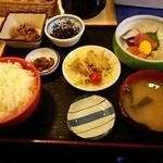 Tairyou - さしみ定食（700円）