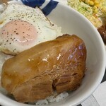 Matsuya - チャーシューエッグ定食　iPhone15 Pro 超広角カメラ