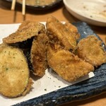 大衆日本酒バル ふとっぱらや - ナスの唐揚げ290円　おすすめ！うまい！ビールに合う！