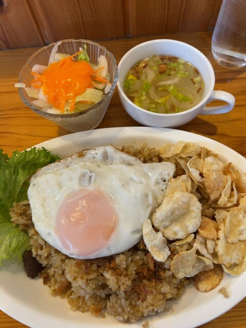 秋田・インドネシア料理 ティアラ &ndash; 本格的な味と居心地の良い空間