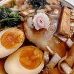 鳥人 - しょうゆと煮玉子アップ