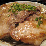 丼なもんや！ - 香草・とんとん丼　800円