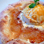 ウッデンシップ - 【りんごとマスカルポーネチーズのピッツァにアイスのせのアップ】★2009/10