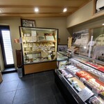 菓匠 新月堂 - 店内風景