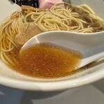 酒肴場 屯 - ほんのりほろ苦、芳醇なカエシで安定の旨さ