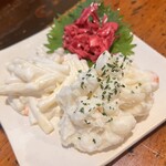 亀屋 - ポテトサラダ400円
マカロニサラダ400円