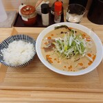 らーめん 戸丸屋 - 担々麺980円 ライス150円