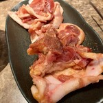 卸)新宿食肉センター極 - モモ（タレ）+ネックピートロ（塩）