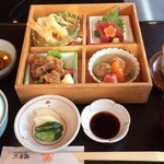 しゃぶしゃぶ・日本料理 木曽路 - 松花堂弁当￥１２００