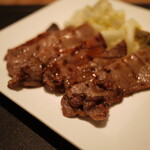 牛たん 仙台牛 伊勢屋 - 