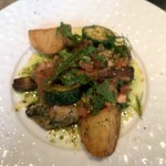 CIRCULO - ①牡蠣と夏野菜のオーブン焼（エスカルゴバター・トマト）