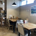 らーめん いつ樹 - テーブル席