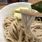 らーめん いつ樹 本店 - 食べ応えのあるしっかりした麺