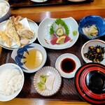 お食事処　淡海 - 刺し身天ぷら定食　ごはん小