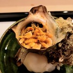 馬車道 大かわ - 桜海老とサザエのつぼ焼き