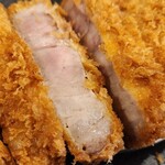 とんかつ 七十朗 - 脂身と赤身のバランス最高!