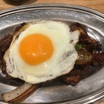 十勝ハーブ牛 ホルモン鉄板焼 もん - 