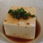 炭火焼鳥 おんどり - 長須賀の島田豆腐店の冷奴