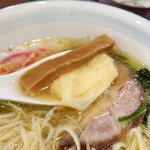 らーめん・つけ麺 吉田商店 - メンマと餡無しワンタンも旨い