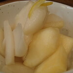 炭火焼鳥 おんどり - 選べるお通し 黄金かぶ とハヤトウリの浅漬け