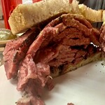 KATZ'S DELICATESSEN - 