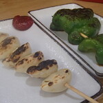 炭火焼鳥 おんどり - にんにく串、ピーマン串