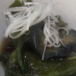 炭火焼鳥 おんどり - 選べるお通しより万願寺とうがらしとナスの揚げ浸し