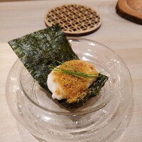 恵比寿 鮨 はつめ - モッツァレラチーズとカラスミの磯辺焼き